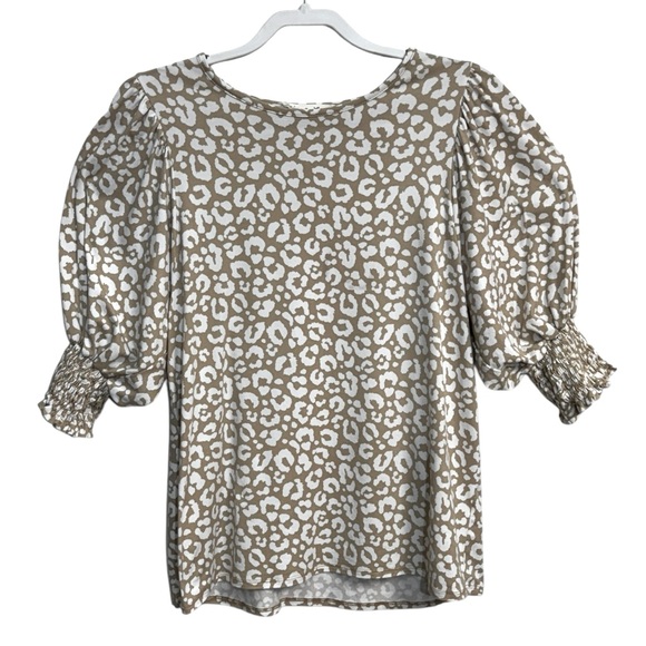 Vine & Love Tops - Vine‎ & Love Tan Puff Sleeve Blouse M